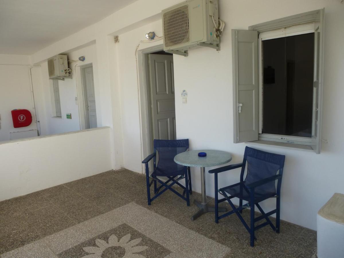 Thira'S Dolphin Aparthotel Ακρωτήρι Εξωτερικό φωτογραφία