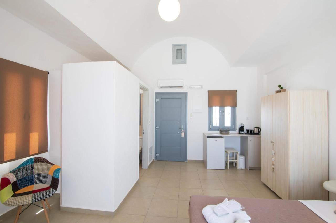 Thira'S Dolphin Aparthotel Ακρωτήρι Εξωτερικό φωτογραφία